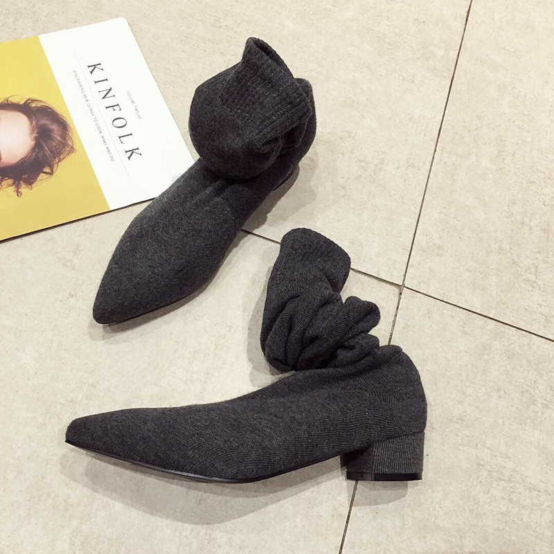 Czarne buty na niskim obcasie  – Sock Boot Women recenzja i cena